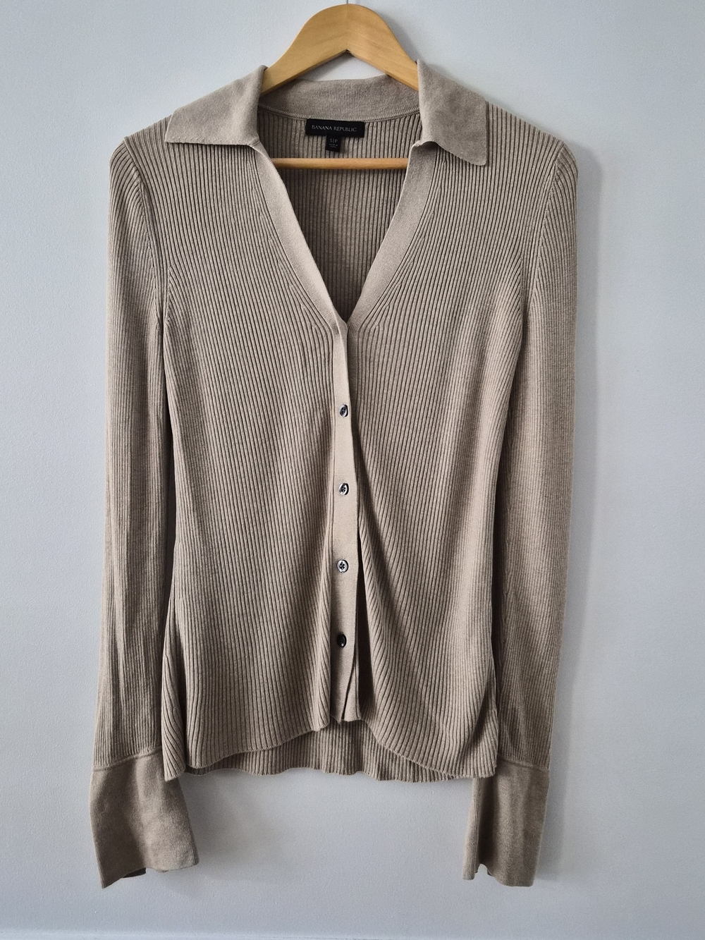 Banana Republic Women’s Taupe Ribbed Button-Up Sweater Silk And Cashmere